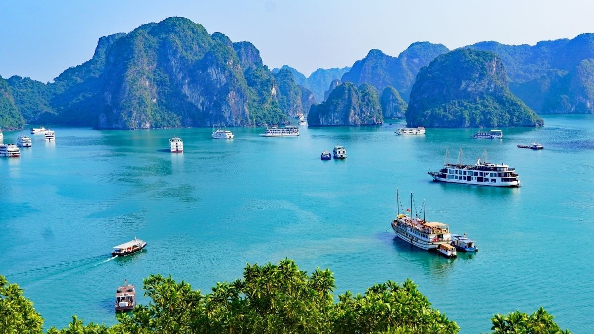 Vietnam Travel Guide – Your Ultimate Trip Planner 2025-2026 2 Ha Long Bay, Quang Ninh