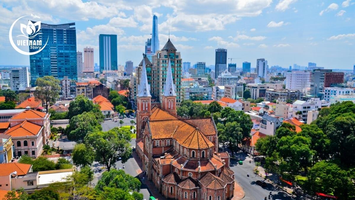 Saigon – A Glamorous City Saigon – A Glamorous City