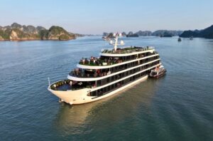 Venus Cruise Ha Long