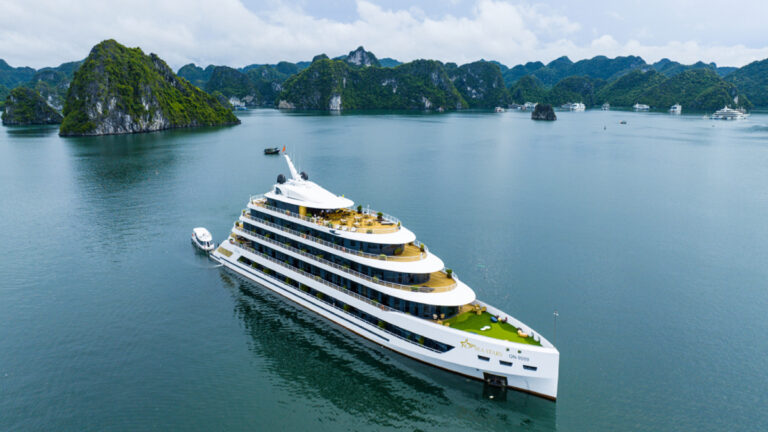 Vietnam 10 Days Tour Package: Itinerary & Price Form India 2026