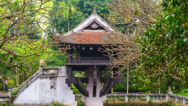 one pillar pagoda