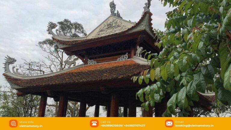 Nghinh Phong Pavilion on Non Nuoc Mountain in Ninh Binh City