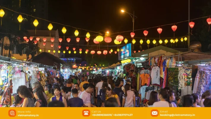 Ninh Binh Night Market at Pho Co Hoa Lu around Ky Lan Lake after dark