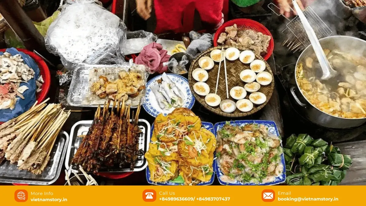 Street food stalls at Ninh Binh Night Market in Pho Co Hoa Lu
