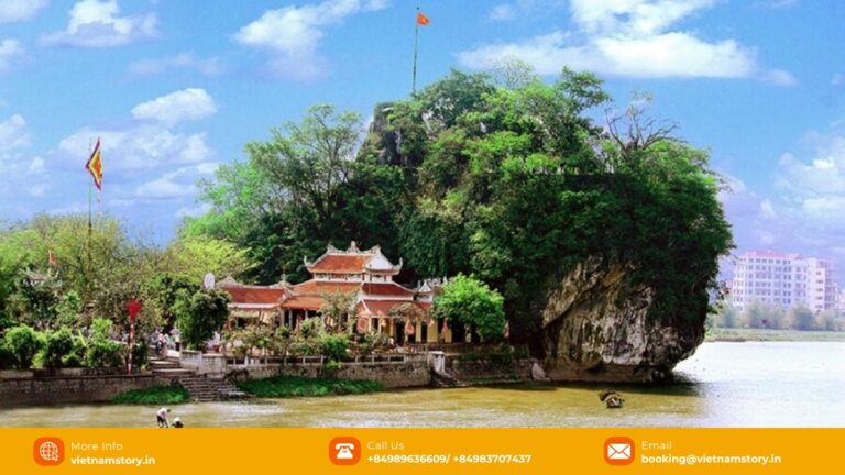 Non Nuoc Pagoda at the foot of Non Nuoc Mountain in Ninh Binh