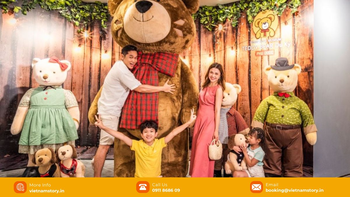 The ultimate guide on What to do at Grand World Phu Quoc 4 Many people love taking photos with the teddy bears in the museum