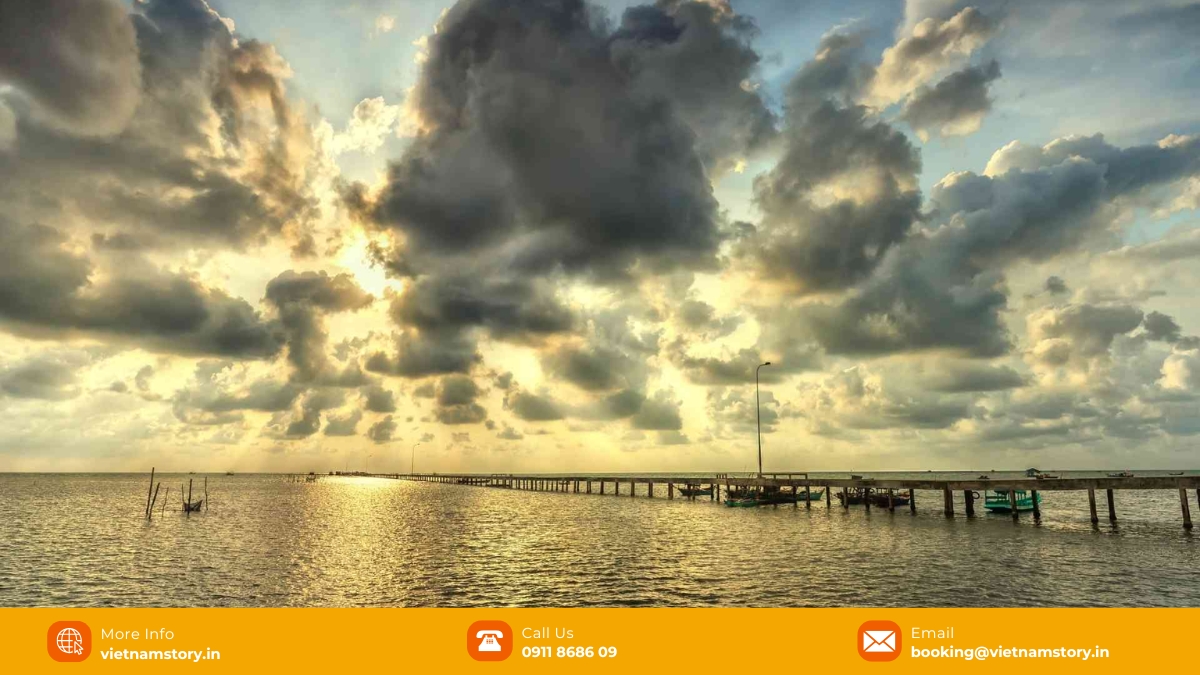 A taste of old Phu Quoc: Your full Ham Ninh Fishing Village guide 3 Sunset at Ham Ninh village