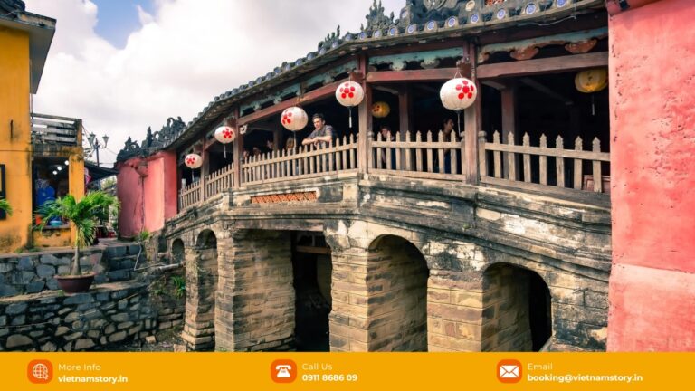 Restoration work on Hoi An Japanese Covered Bridge