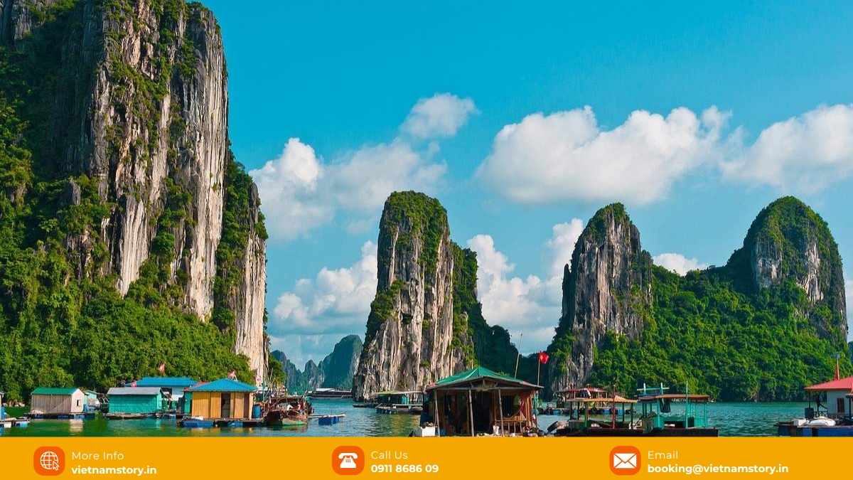 Vung Vieng Fishing Village: The Soul of Bai Tu Long Bay 4 Tourists can reach the Vung Vieng floating fishing village by traditional rowboat