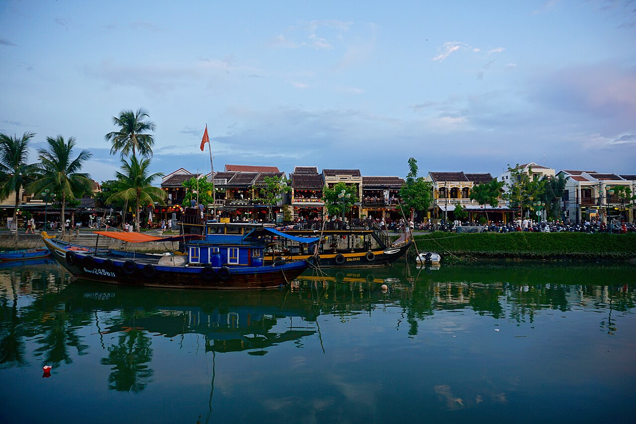 Hoi An riverside near dusk, a key evening experience on a four-day Central Vietnam itinerary